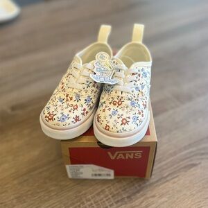 NIB Toddler girl Vans Authentic Elastic sneaker: floral marshmallow/multi size 7